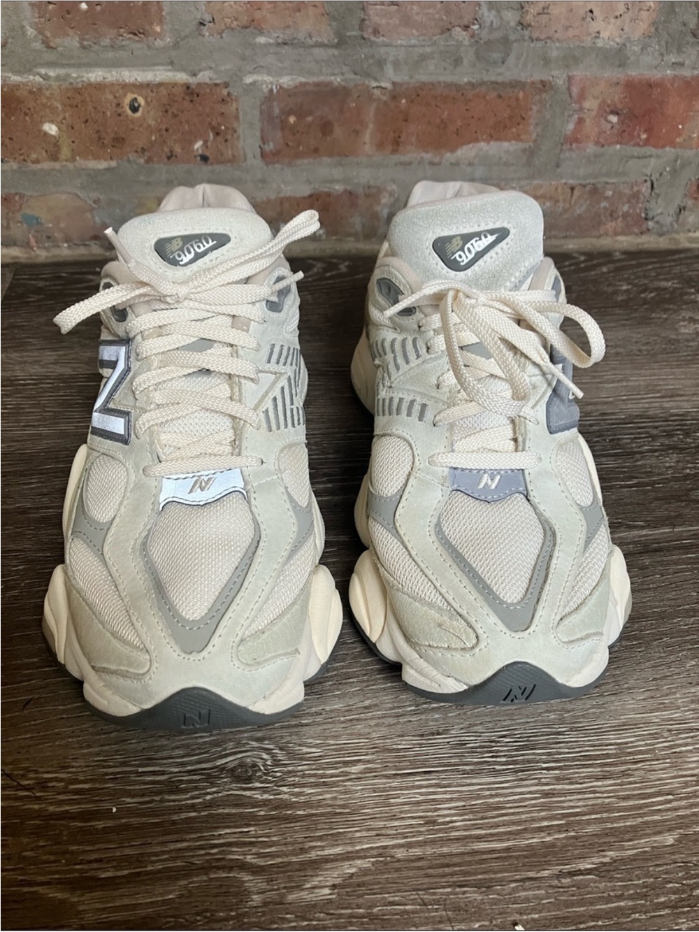New Balance 9060 - Picture 3 of 8